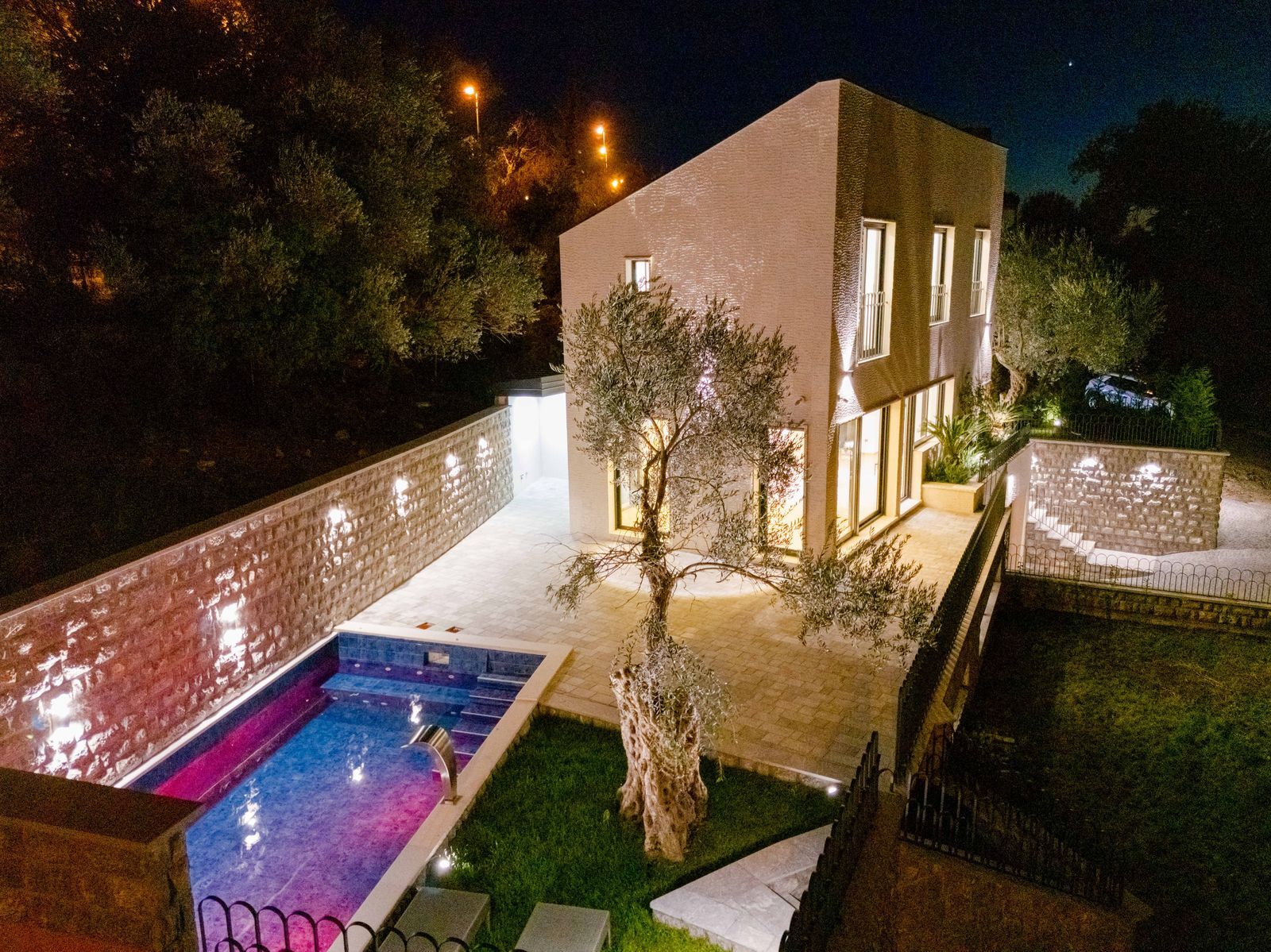  Image of Villa - 3 Bedrooms - 2 Bathrooms for Residential For Sale in Budva-Kamenovo-Montenegro, Image 7